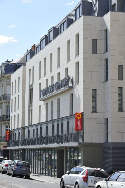 La façade de l'Adagio Nantes