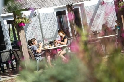 Petit déjeuner sur la terrasse