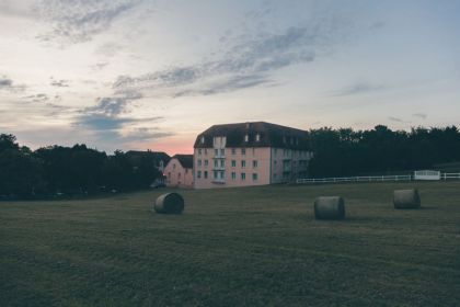 Résidence nichée dans un écrin de verdure