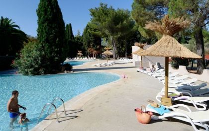 Piscine extérieure en libre accès selon météo